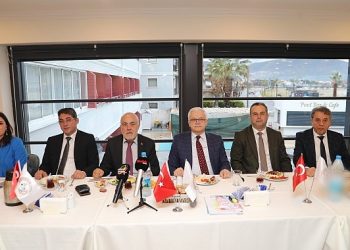 Burhaniye Belediye Başkanı Ali Kemal Deveciler Gazetecilerle Buluştu