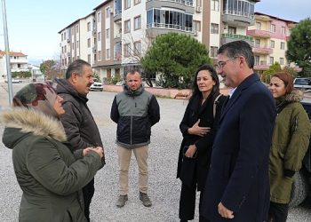 Burhaniye’nin Parkları Yenileniyor