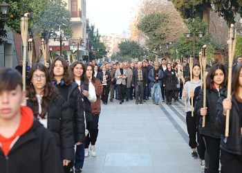 Uğur Mumcu Efes Selçuk’ta Meşalelerle Anıldı